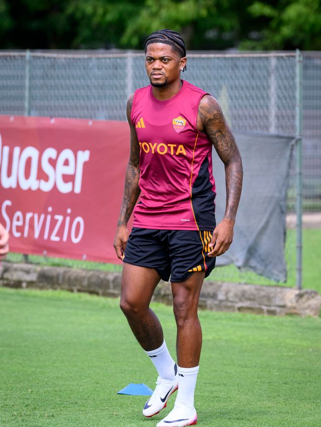 775e5bcdcc47-puc9594 الحصة التدريبية اليوم بتواجد ليون بيلي