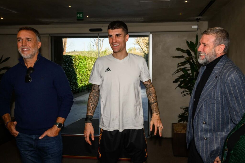 IMG_6040-1024x683 مقابلة ومعرض صور - الأسطورة جابرييل باتيستوتا يزور النادي