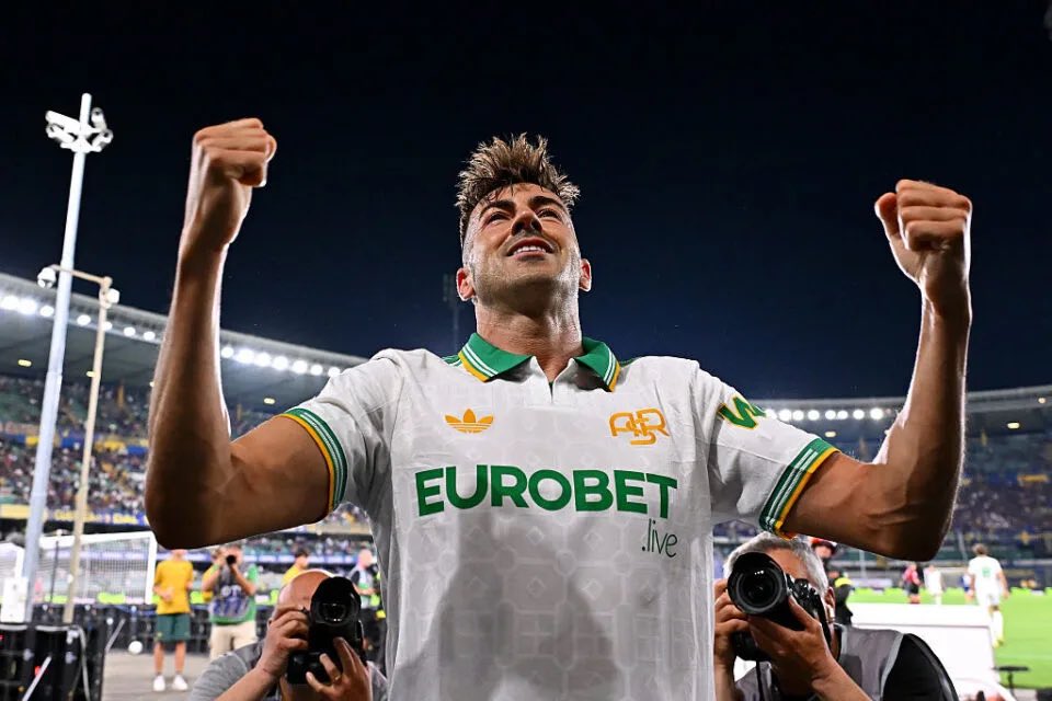 IMG_8699 معرض صور - إحتفالات الذئاب بعد التأهل لدوري الأبطال