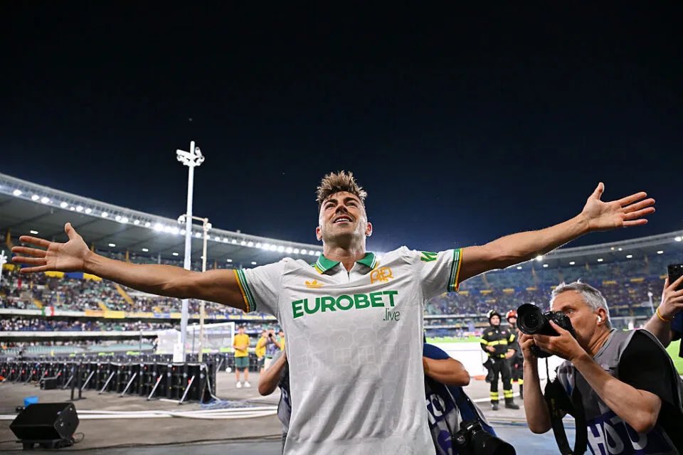 IMG_8700 معرض صور - إحتفالات الذئاب بعد التأهل لدوري الأبطال