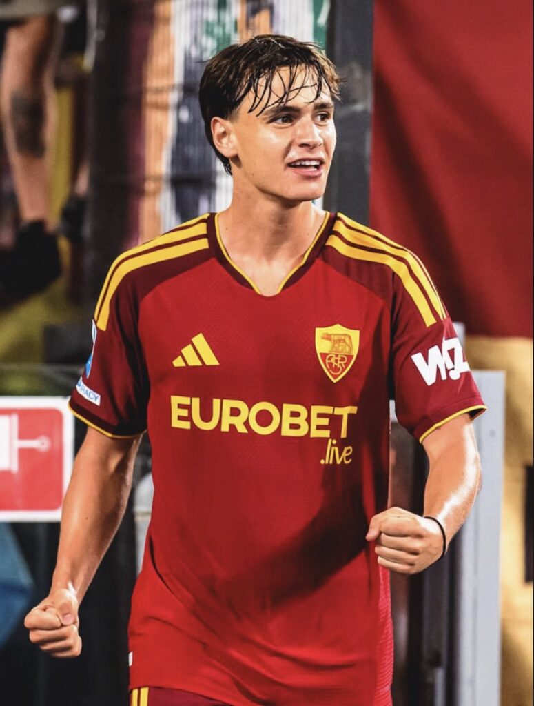 IMG_2860-775x1024 روما يفتتح الموسم برباعية في شباك فيورنتينا