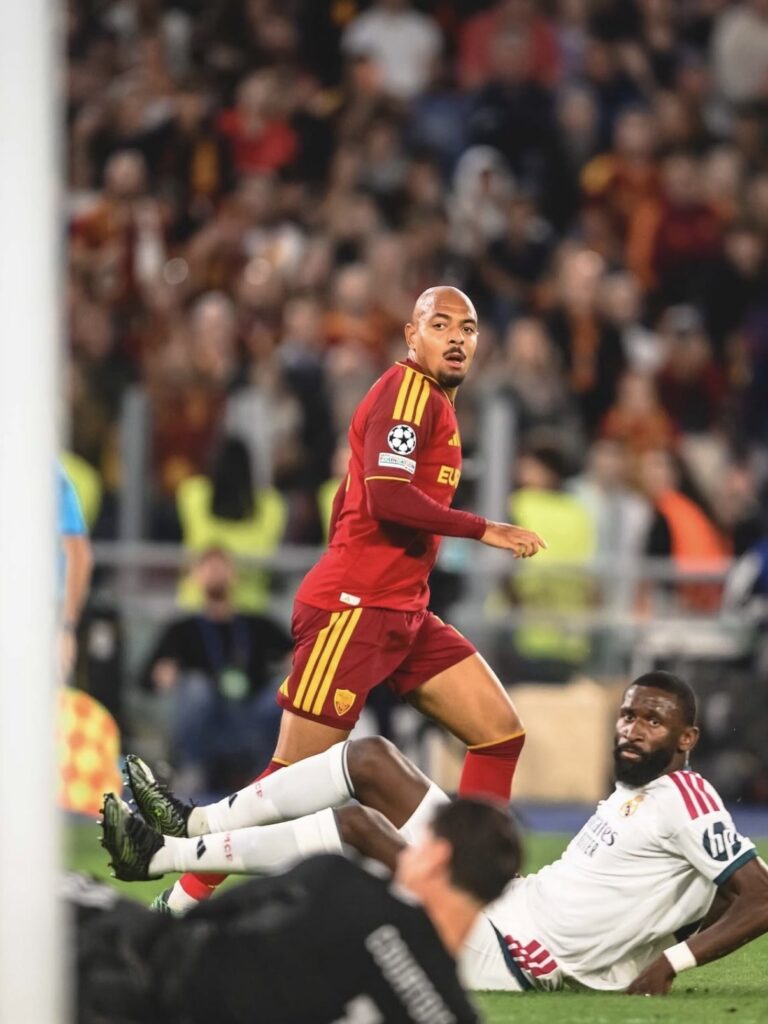 IMG_4809-768x1024 روما يفرّط في انتصار تاريخي